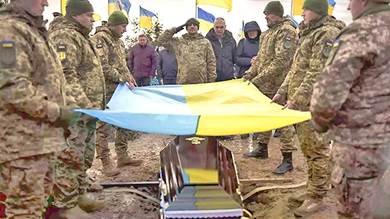 ضابط مخابرات أمريكي: الجيش الأوكراني على وشك الانهيار